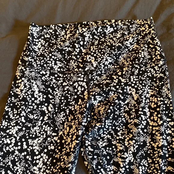 Lululemon Aligns Chirasu Black 6 - Picture 3 of 7